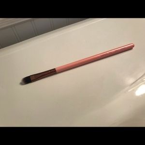 Luxie 245 small shader brush